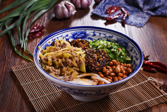 榨菜肉絲粉