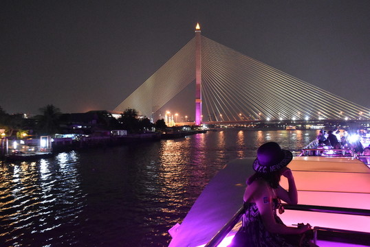 湄南河夜景