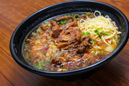 牛腩湯面