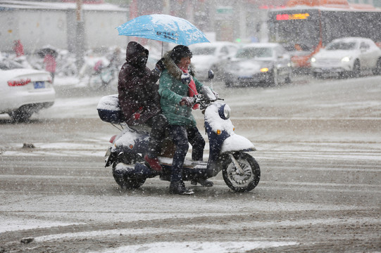 雪中騎行