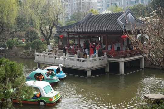 亭臺樓榭 鴨子船