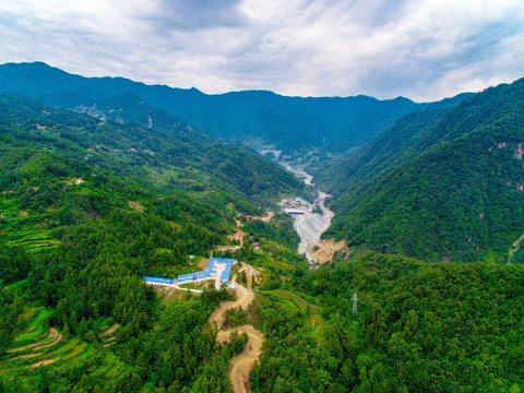 航拍米倉山隧道