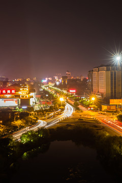 桂林機(jī)場路夜景