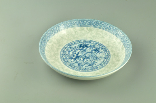 青花瓷盤子