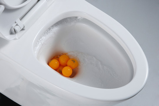 坐便器沖水