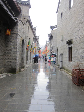 巷子雨景