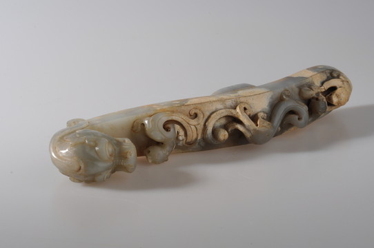 漢代玉器 螭龍趴熊帶勾