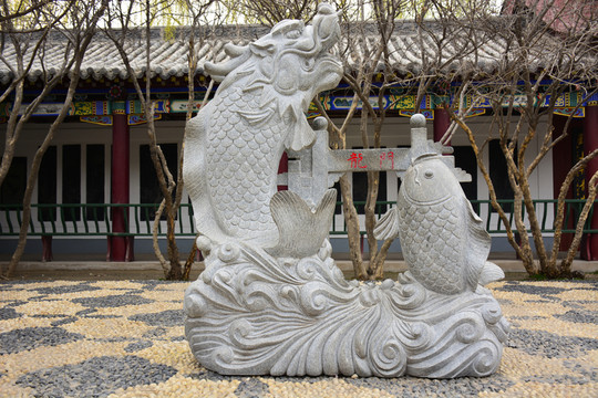 龍門雕塑 鯉魚跳龍門