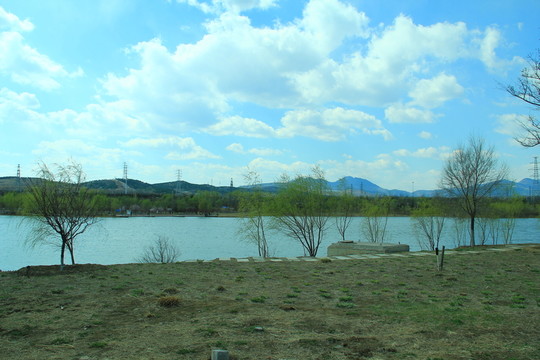湖光山色