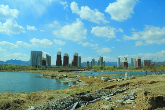 湖邊建筑