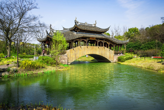 復(fù)古廊橋