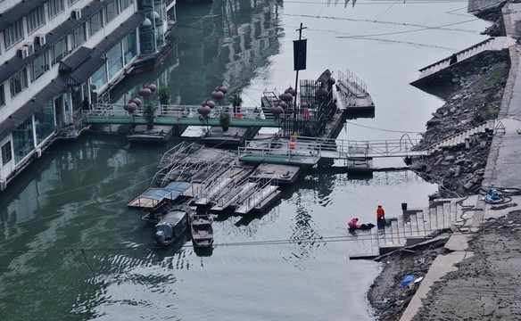 嘉陵江魚(yú)碼頭