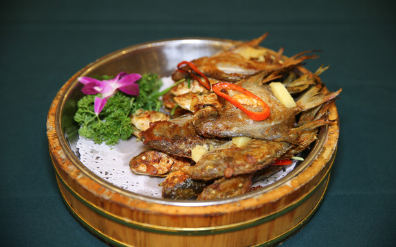 油炸雜魚(yú)