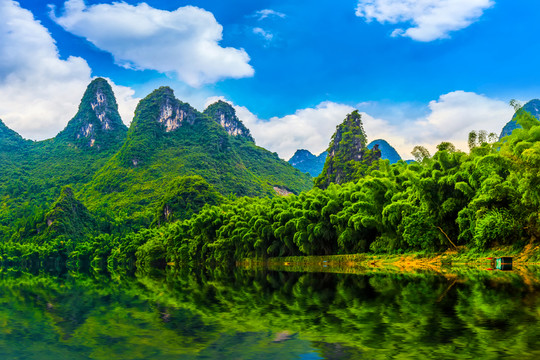 桂林陽朔漓江山水風光