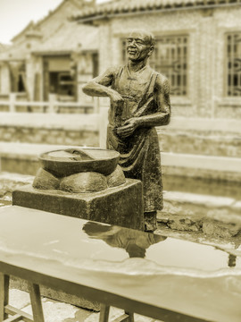 民俗雕塑