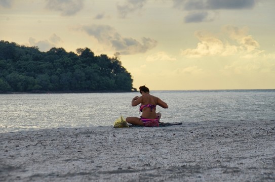 海邊女子