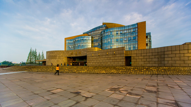 四川大學
