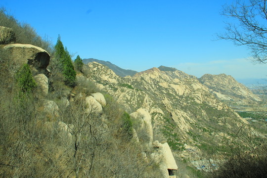 石山