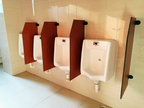 男廁所