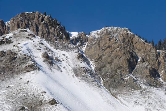 雪后天山