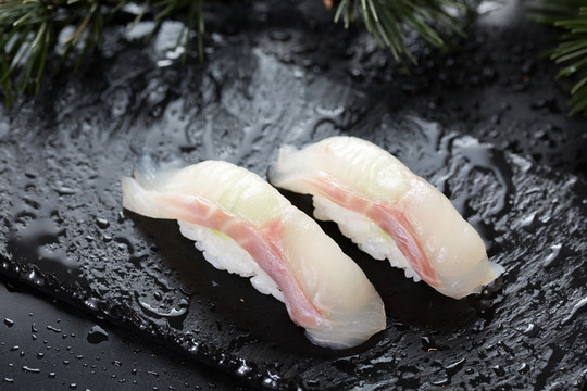鯛魚壽司