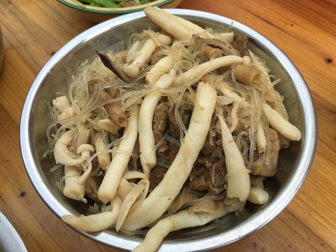 粉絲蘑菇炒肉