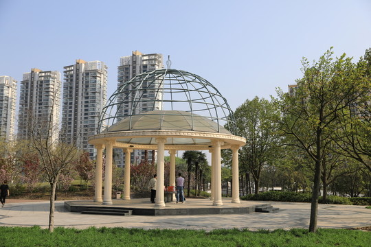 歐式?jīng)鐾? style=