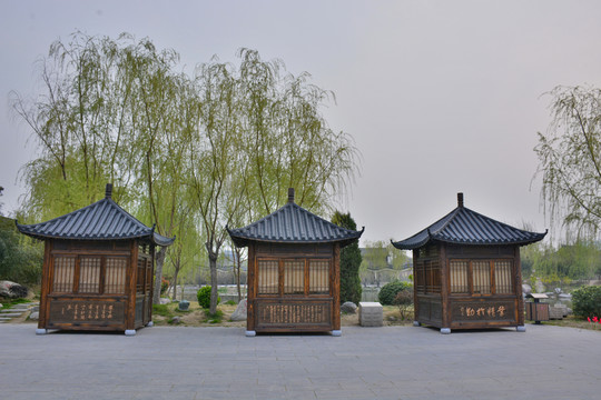 旅游景區(qū)木房子