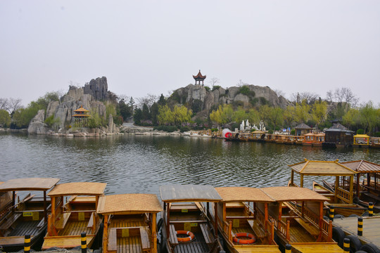 旅游景區(qū)游覽船