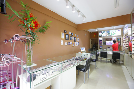 眼鏡店