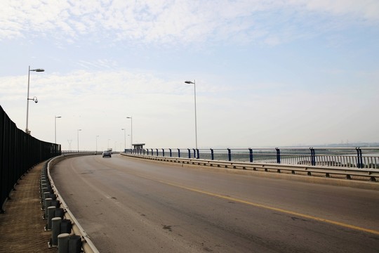 淮南淮河大橋公路