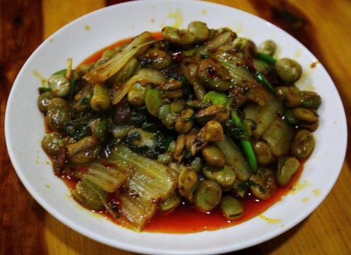 菜品 嫩胡豆 炒牛皮菜
