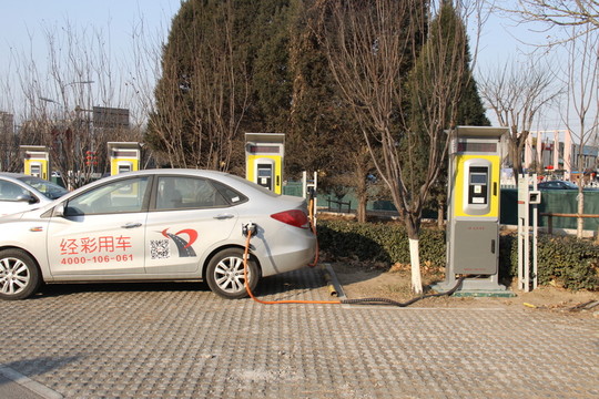 電動(dòng)汽車(chē)充電