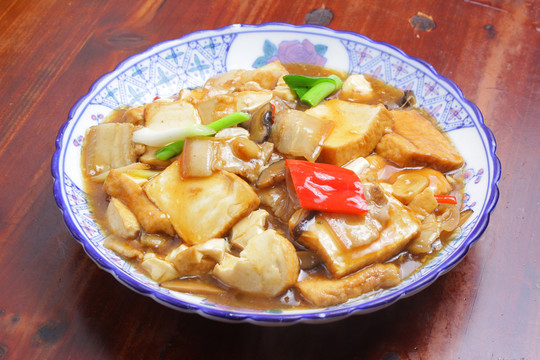 土豬燜豆腐 農(nóng)家豆腐