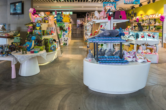 玩具店內(nèi)景