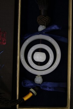 三環(huán)玉