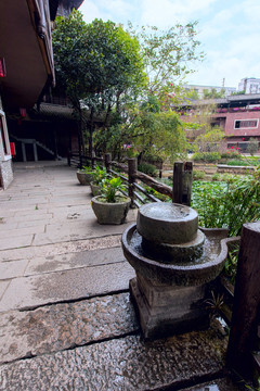 石板路
