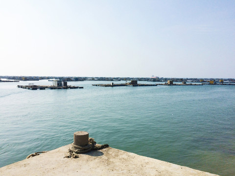 岸邊