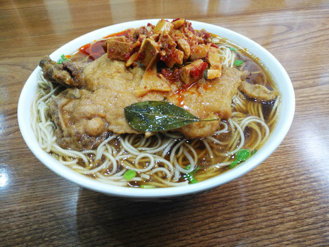 大排辣醬面