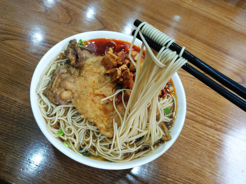 辣醬大排面