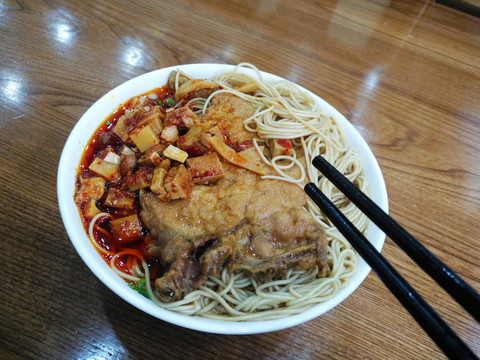 辣醬大排面