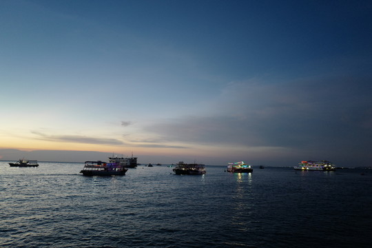 芭提雅 夜景 海邊 港口 泰國