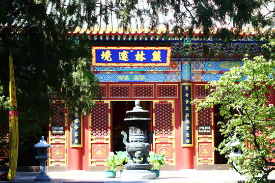 臥佛寺古建筑正面