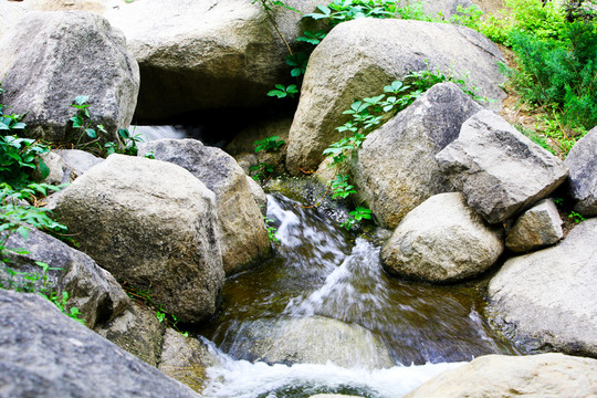 小溪流水 山間瀑布 山中溪流