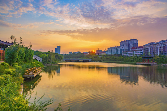 青州南陽河城市晚霞風(fēng)光