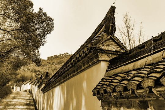 青瓦院墻