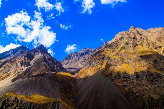 天山