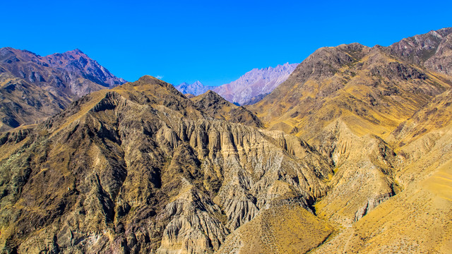 天山