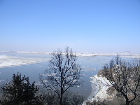 朝韓邊境河流雪景