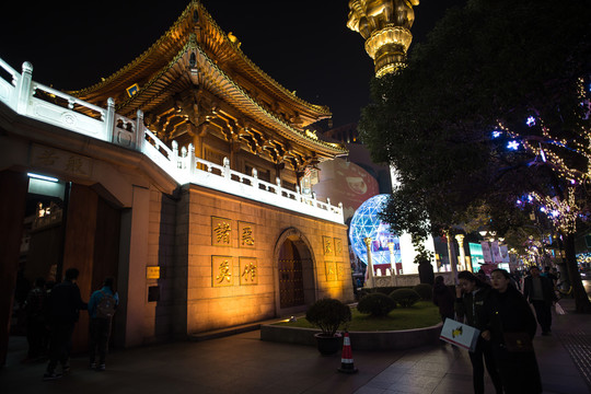 上海靜安寺夜景